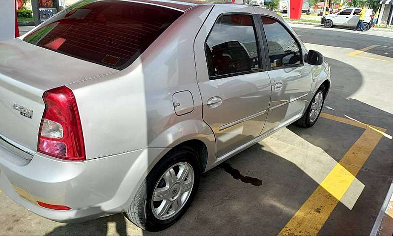 Vendo Renaulth Logan...