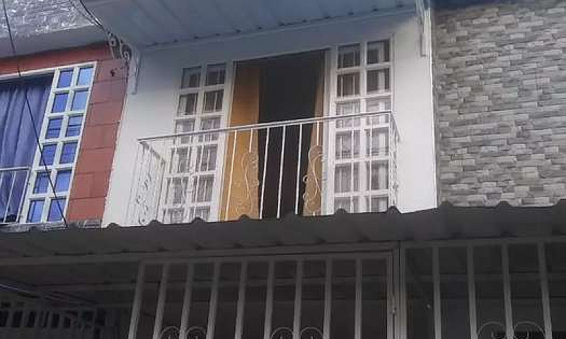 Vendo Casa De 2 Piso...