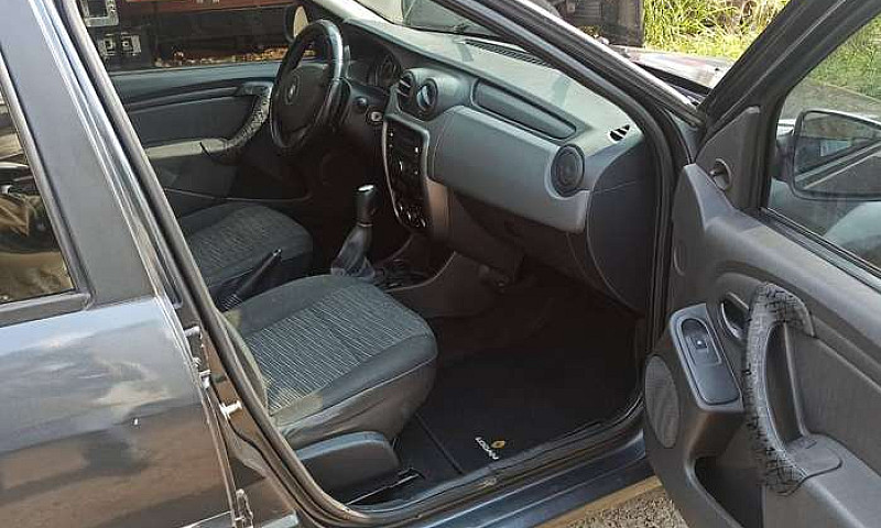 Renault Logan 2014...
