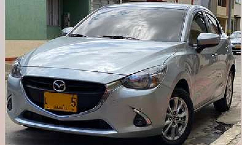 Vendo Mazda 2 2019...