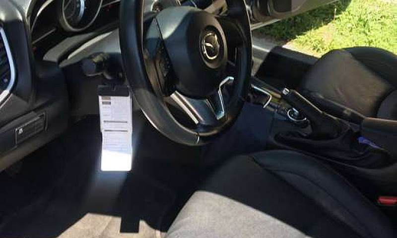 Vendo Mazda 3 2016...
