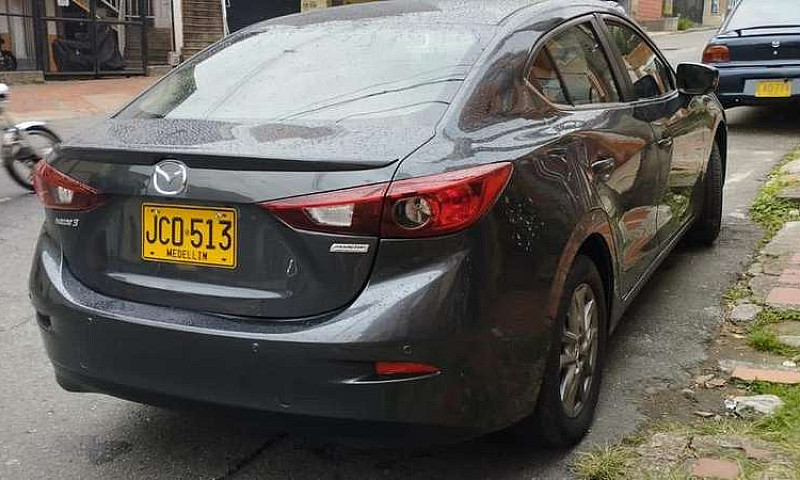 Mazda 3 2017...