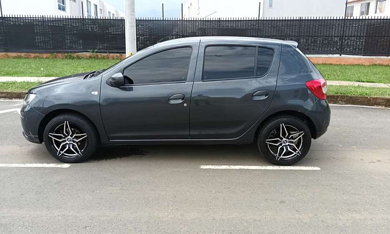 Renault Sandero 2018...