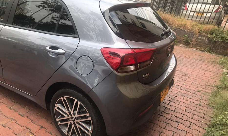 Kia Río Vibran 2021...