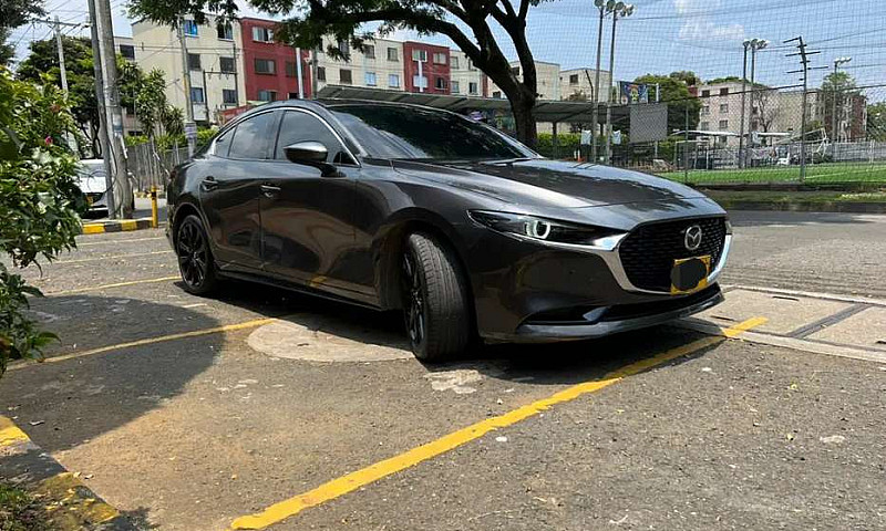 Mazda 3 Grand Tourin...
