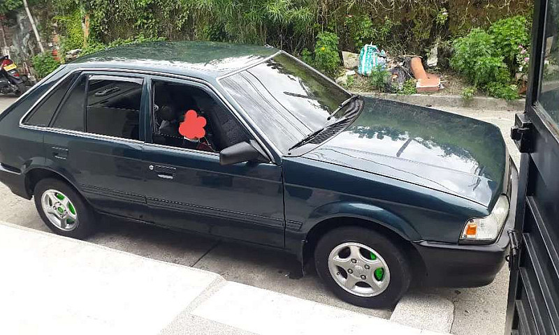 Vendo Mazda Hs 323...