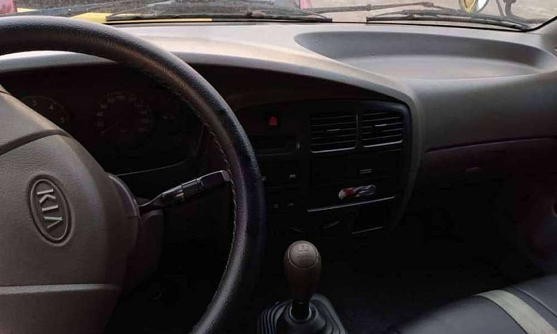 Kia Pregio Modelo 20...