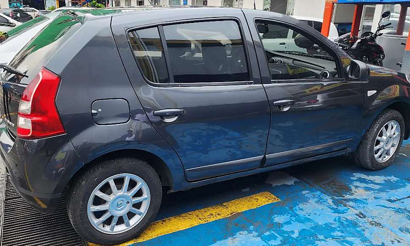 Vendo Renault Sander...