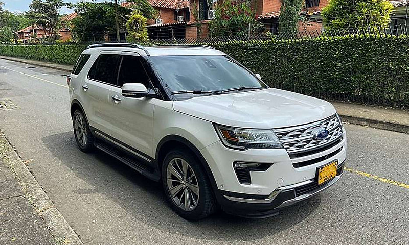 Ford Explorer Limite...