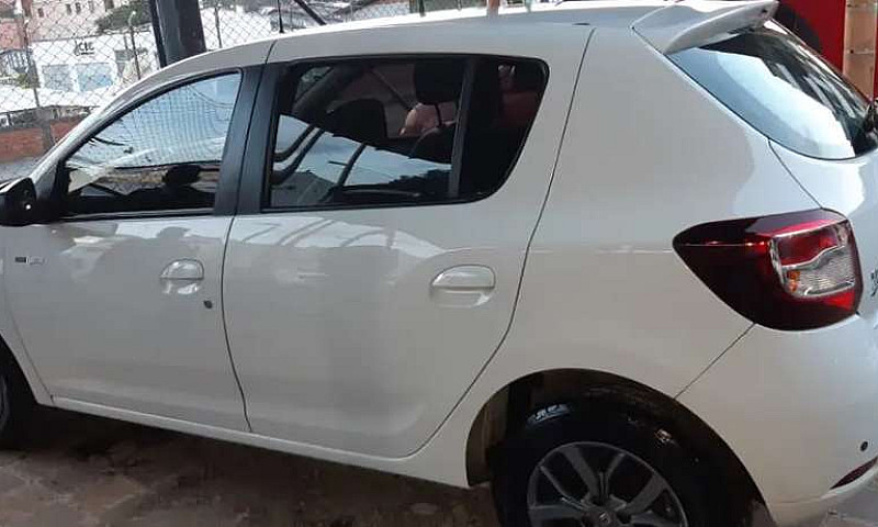 Vendo Mi Sandero...