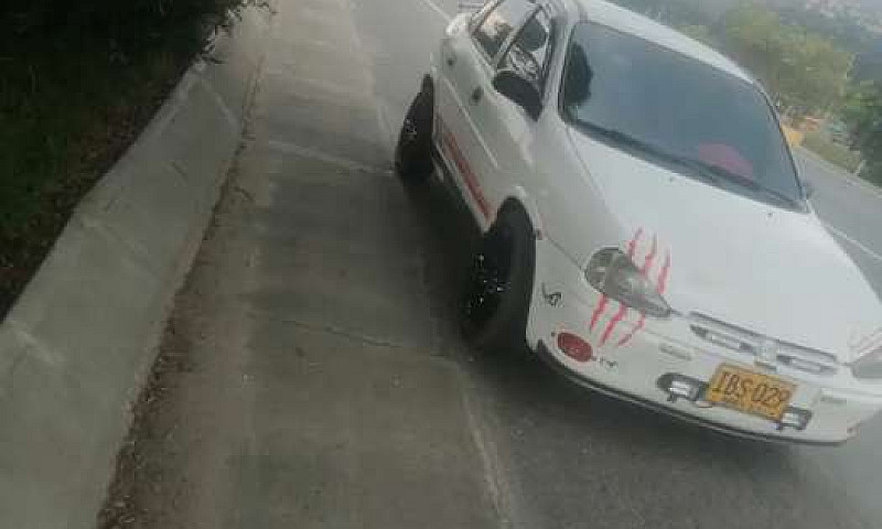 Vendo Corsa...