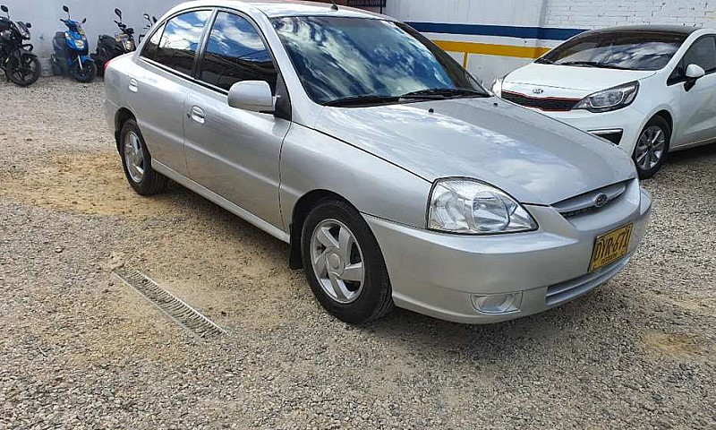 Kia Rio Stylus 2009...