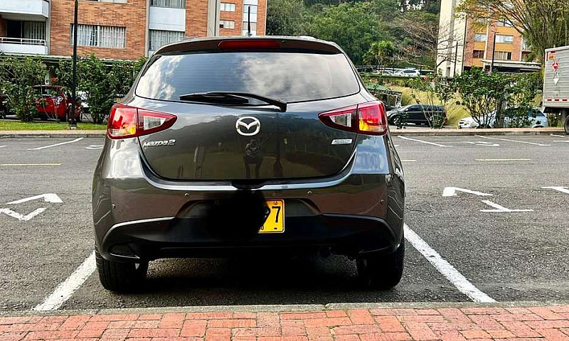 Mazda 2 Touring Refu...