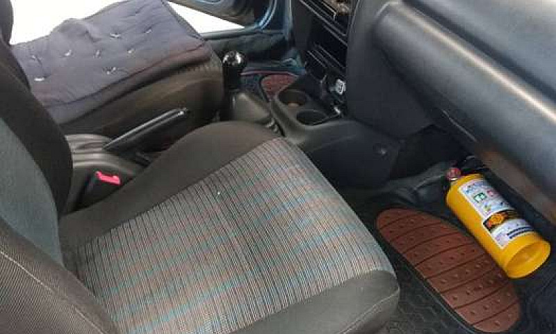 Vendo Carro Mazda...