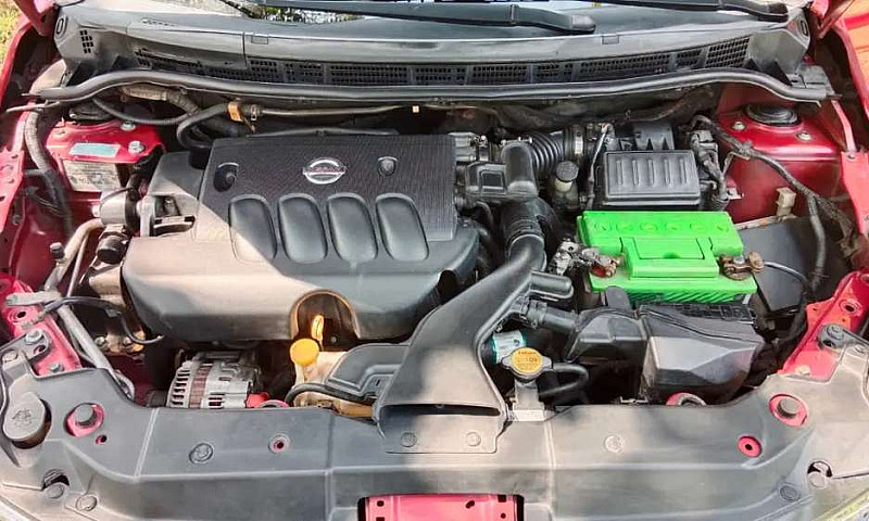 Nissan Tiida 2008...