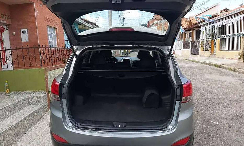 Hyundai Tucson Ix-35...