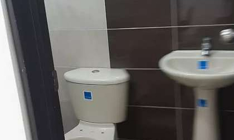 Se Arrienda Oficina...