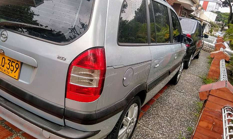 Chevrolet Zafira 200...