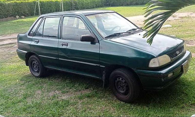 Se Vende Ford Festiv...
