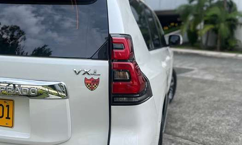 Toyota Prado Vx-L Bl...
