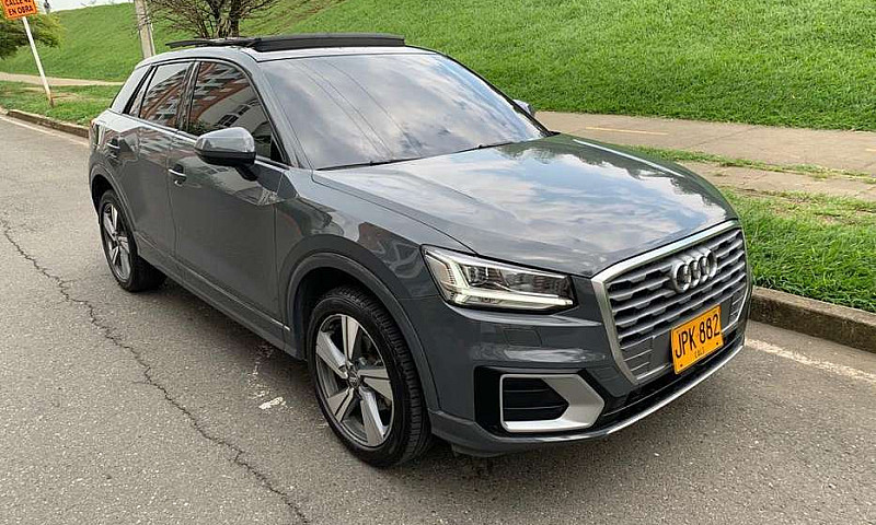 Vendo Audi Q2  Model...
