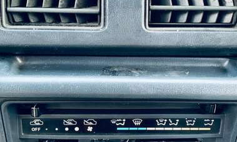 Montero Mitsubishi E...