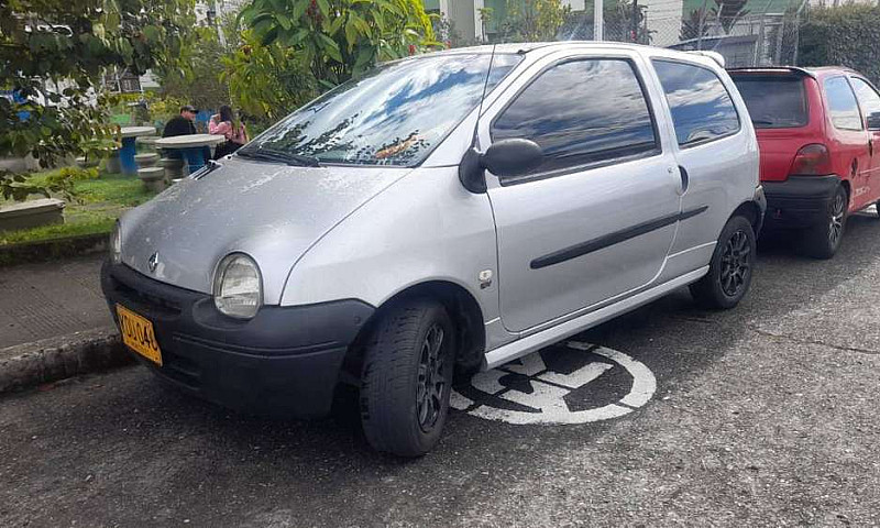 Vendo Hermoso Twingo...