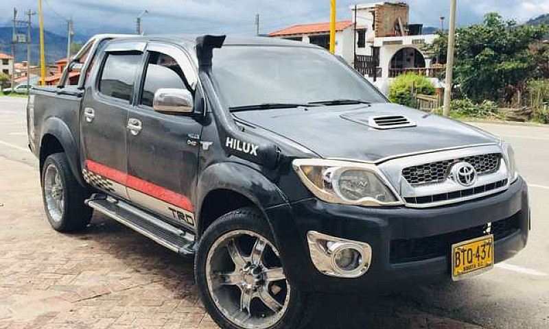 Vendo Toyota Hilux D...