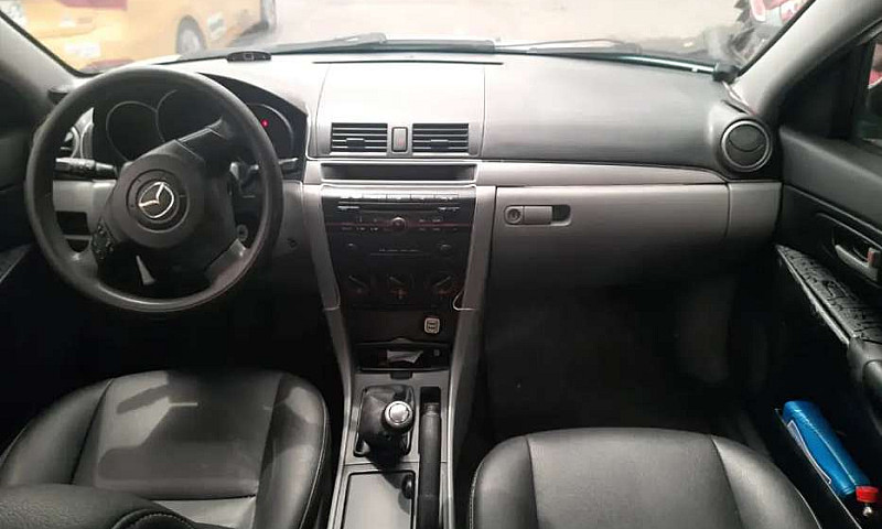 Se Vende Mazda 3...