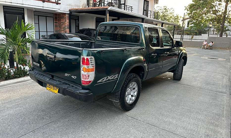 Vendo Mazda Bt50 209...