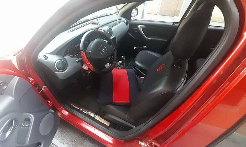 Logan 2015 Medianav...