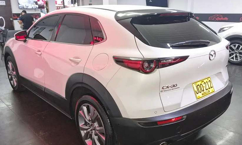 Vencambio Mazda Cx30...