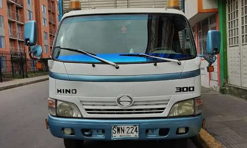 Vendo Hino 300 Dutro...