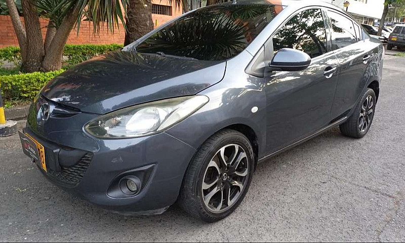Mazda 2 2011 Sedan A...