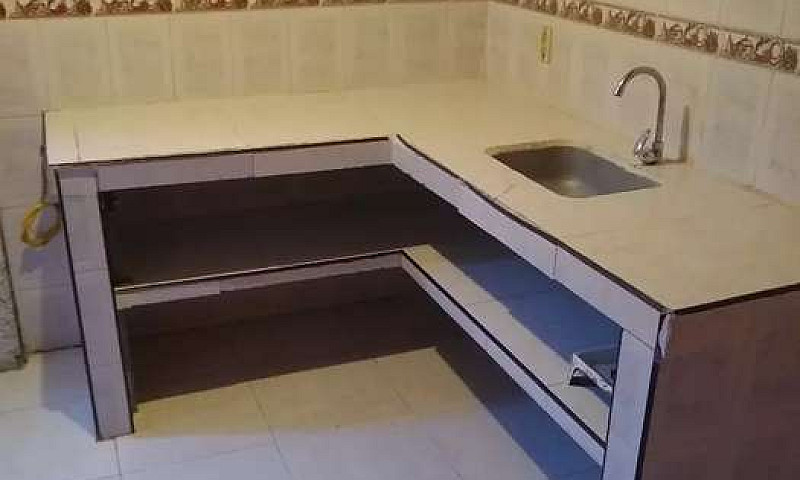 Se Alquila 1Er Piso ...