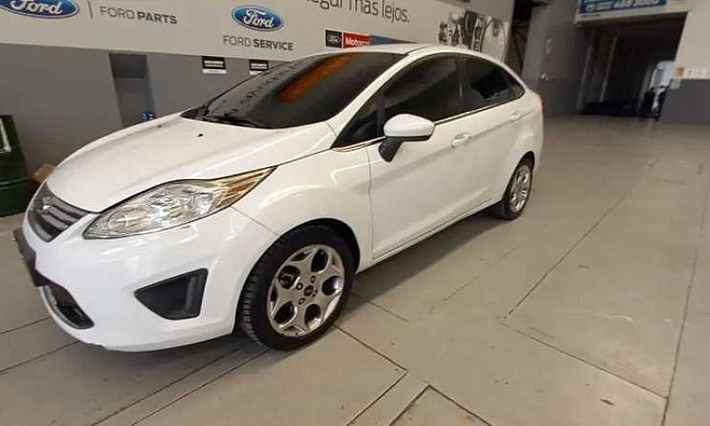 Vendo Ford Fiesta Bl...