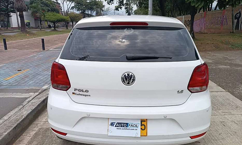 Volkswagen Polo 2015...