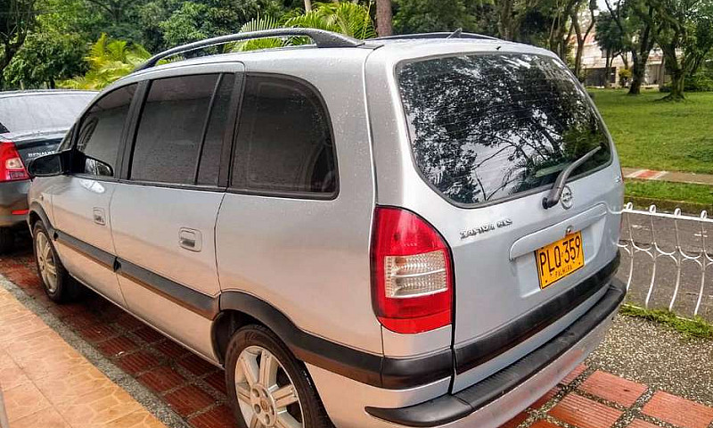 Chevrolet Zafira 200...