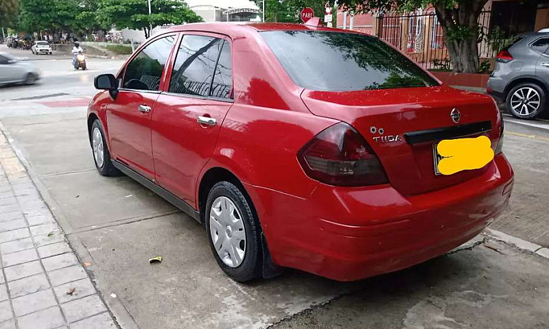 Nissan Tiida 2014 Me...