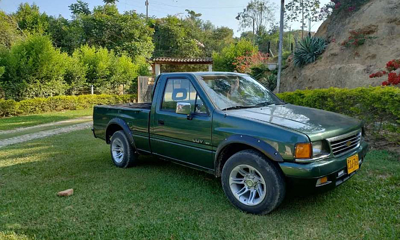Vendo Luv 1.6...