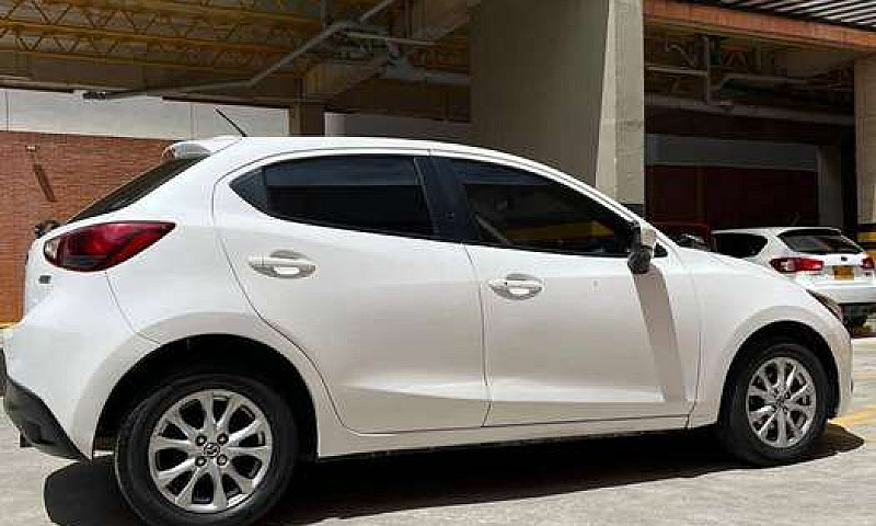 Mazda 2 Touring...