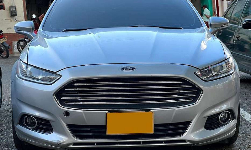 Vendo Ford Fusion...
