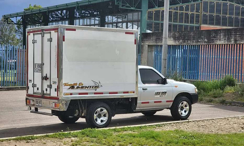 Vendo Nissan Frontie...