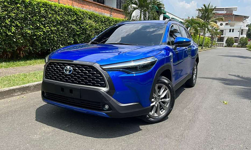 Toyota Corolla Cross...