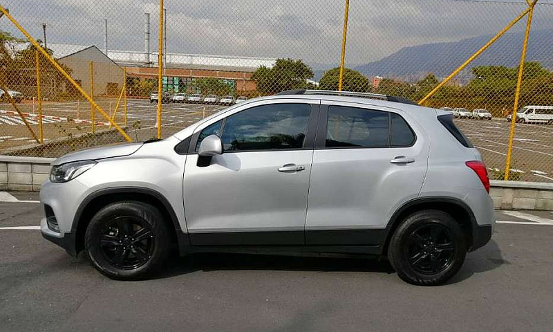 Chevrolet Tracker Ls...