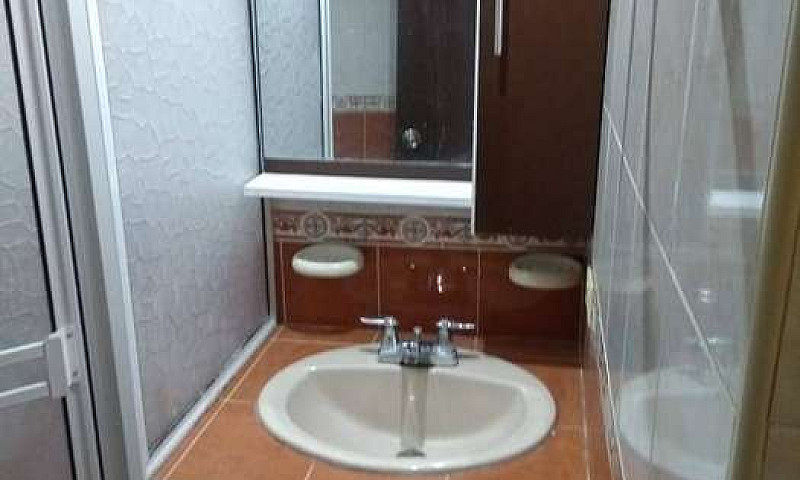 Arriendo Apto Una Pe...