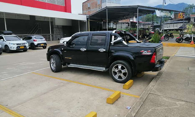 Dmax Full Equipo 201...