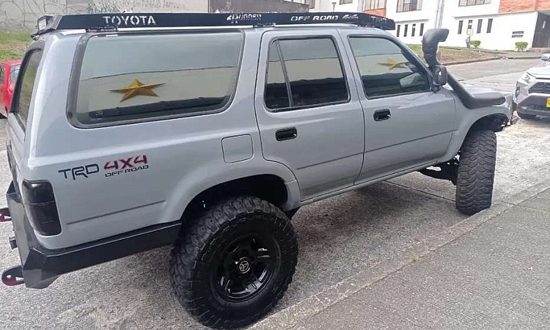 Toyota 4 Runer,4×4...