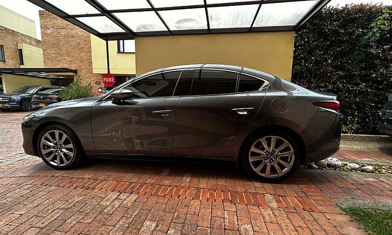 Mazda 3 Hibrido Gran...