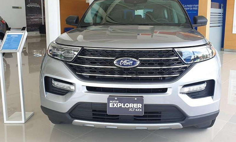 Ford Explorer  Xlt 4...